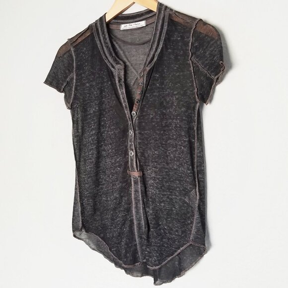 Free People Kia Sheer Henley T-shirt Tee XS Burnout Grunge Goth Lightweight Gray - Picture 7 of 16